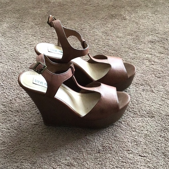 Gently worn Wedge Heeled Sandals - Picture 2 of 3